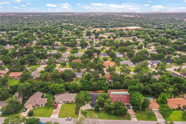 2900 Normand Drive, College Station, TX 77845