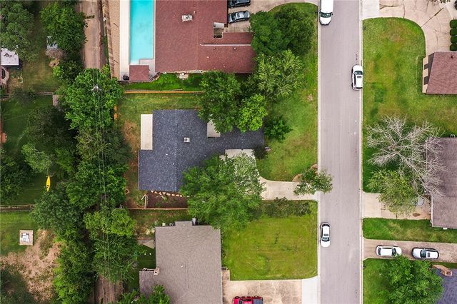 2900 Normand Drive, College Station, TX 77845
