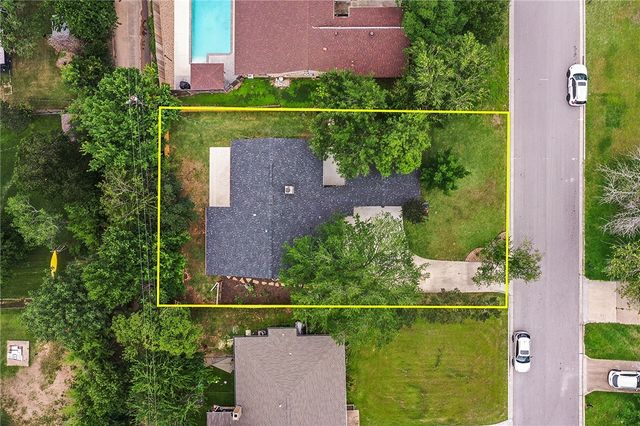 2900 Normand Drive, College Station, TX 77845