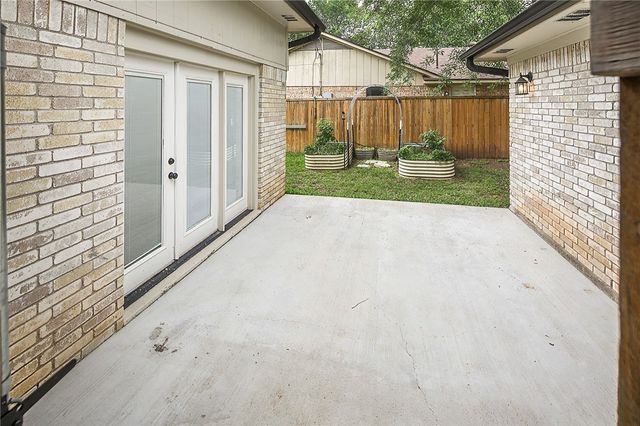 2900 Normand Drive, College Station, TX 77845