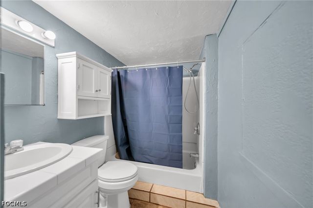 8239 Sevigny DR, North Fort Myers, FL 33917