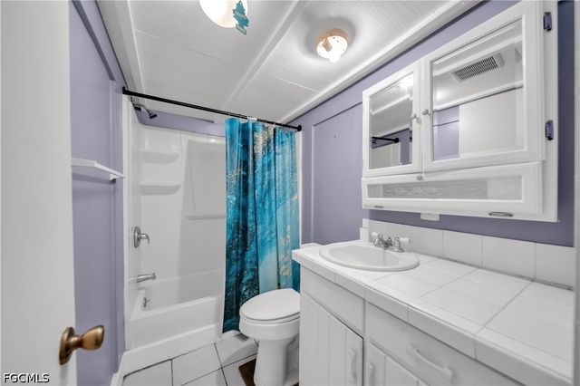 8239 Sevigny DR, North Fort Myers, FL 33917