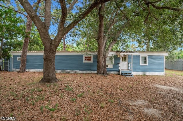 8239 Sevigny DR, North Fort Myers, FL 33917