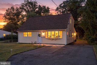 49 DUNMORE AVE, Ewing, NJ 08618