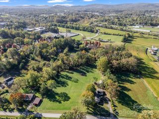 628 New Hope Road, Flat Rock, NC 28731