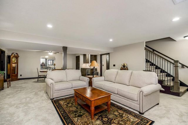 2909 S 74th Street, Kansas City, KS 66106