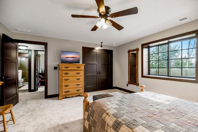 2909 S 74th Street, Kansas City, KS 66106
