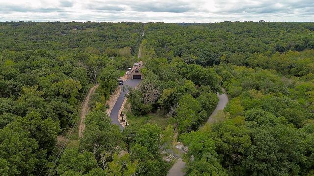 2909 S 74th Street, Kansas City, KS 66106
