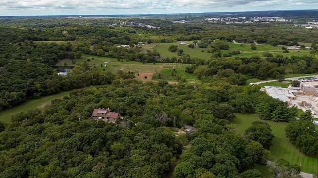 2909 S 74th Street, Kansas City, KS 66106