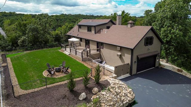 2909 S 74th Street, Kansas City, KS 66106