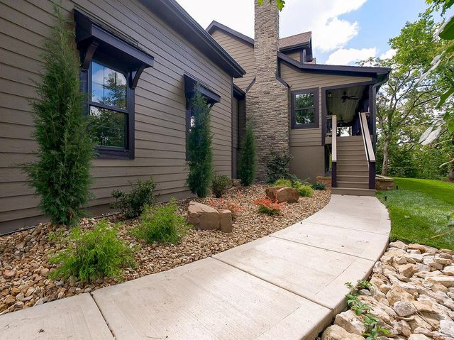 2909 S 74th Street, Kansas City, KS 66106
