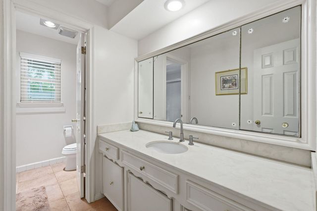 13710 Foxmoor Lane, Houston, TX 77069