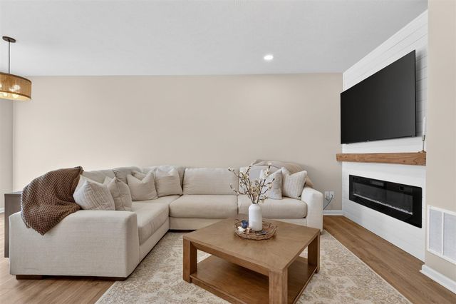 4628 Glen Haven Drive, Grand Rapids, MI 49512