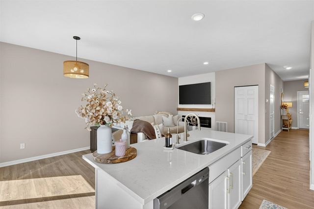 4628 Glen Haven Drive, Grand Rapids, MI 49512