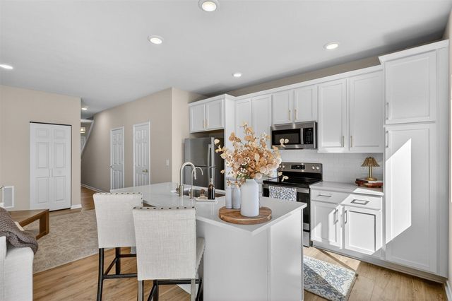 4628 Glen Haven Drive, Grand Rapids, MI 49512