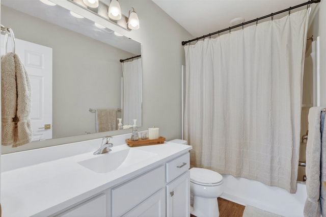 4628 Glen Haven Drive, Grand Rapids, MI 49512