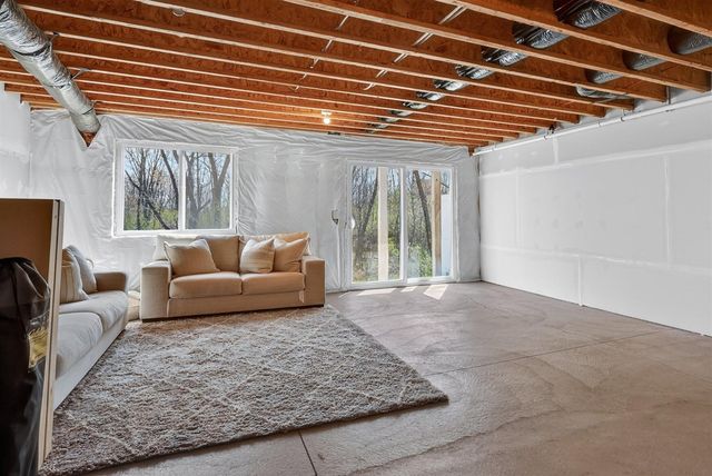 4628 Glen Haven Drive, Grand Rapids, MI 49512