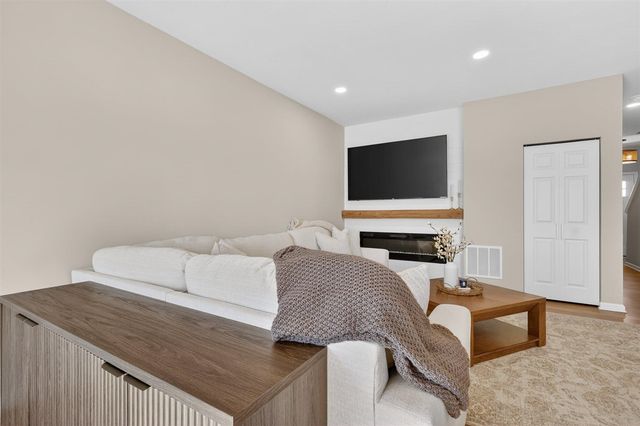 4628 Glen Haven Drive, Grand Rapids, MI 49512