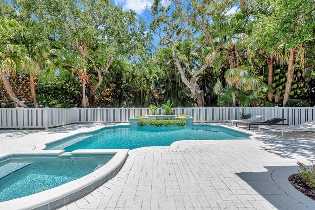 500 Marbrisa Drive, Vero Beach, FL 32963