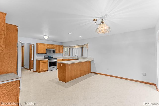 53725 Arabian Trail, Macomb, MI 48042