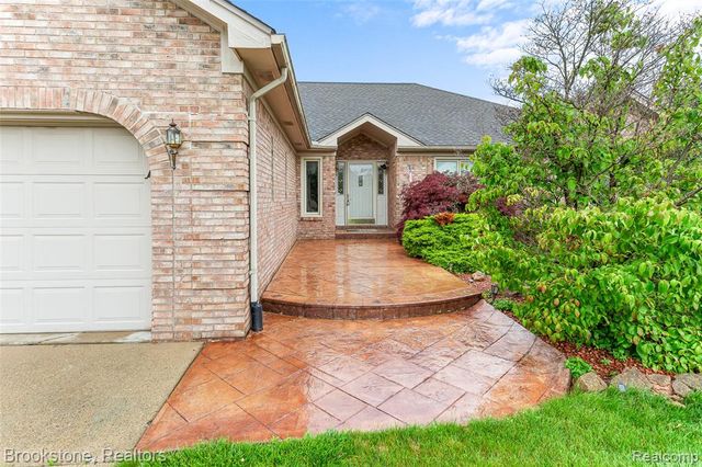 53725 Arabian Trail, Macomb, MI 48042