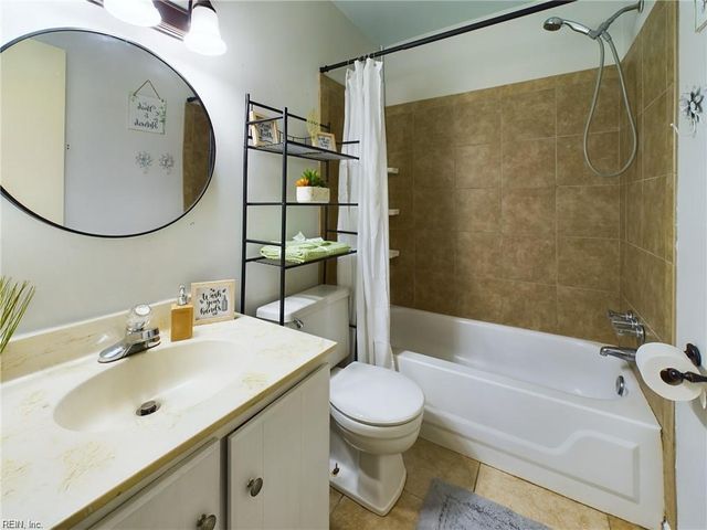 1320 Pierside CT, Virginia Beach, VA 23453