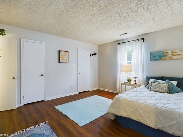 1320 Pierside CT, Virginia Beach, VA 23453