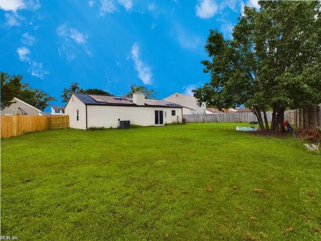 1320 Pierside CT, Virginia Beach, VA 23453