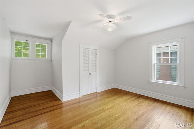 125 S Elm Avenue, St Louis, MO 63119