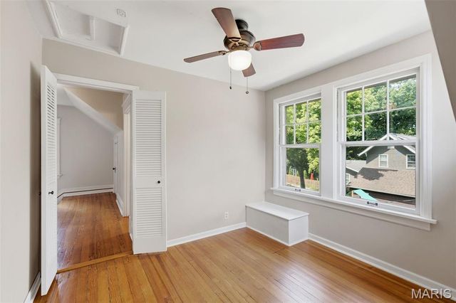 125 S Elm Avenue, St Louis, MO 63119