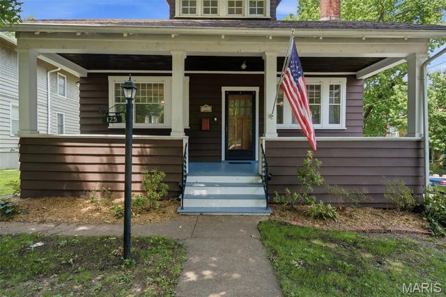 125 S Elm Avenue, St Louis, MO 63119