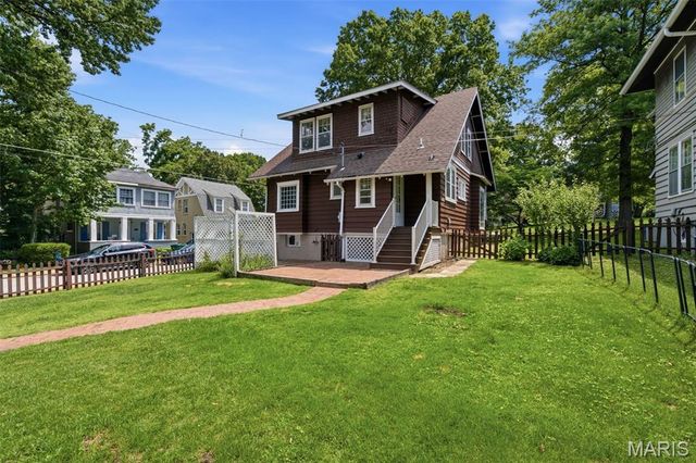 125 S Elm Avenue, St Louis, MO 63119