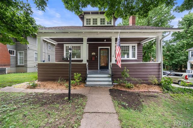 125 S Elm Avenue, St Louis, MO 63119