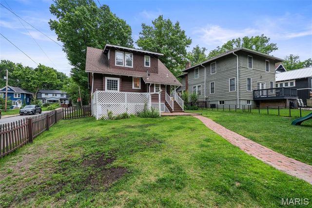 125 S Elm Avenue, St Louis, MO 63119