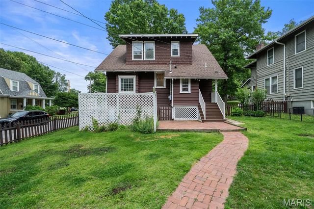 125 S Elm Avenue, St Louis, MO 63119