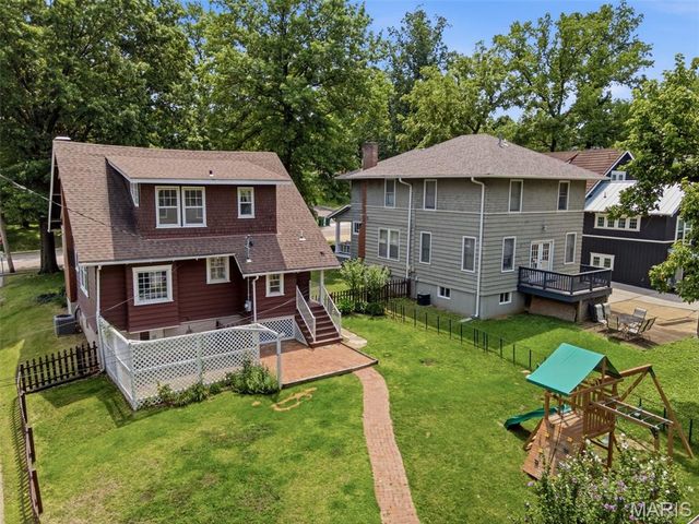 125 S Elm Avenue, St Louis, MO 63119
