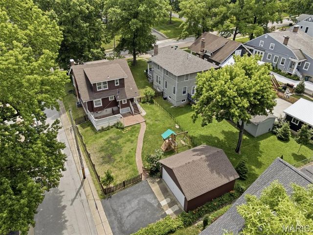 125 S Elm Avenue, St Louis, MO 63119