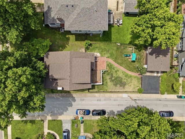125 S Elm Avenue, St Louis, MO 63119