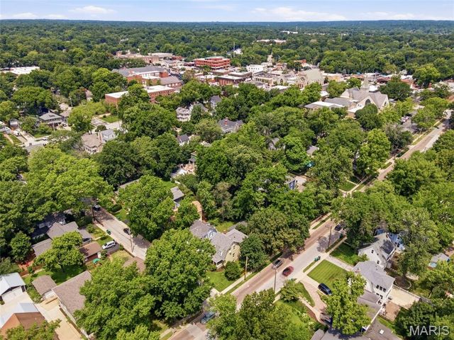 125 S Elm Avenue, St Louis, MO 63119