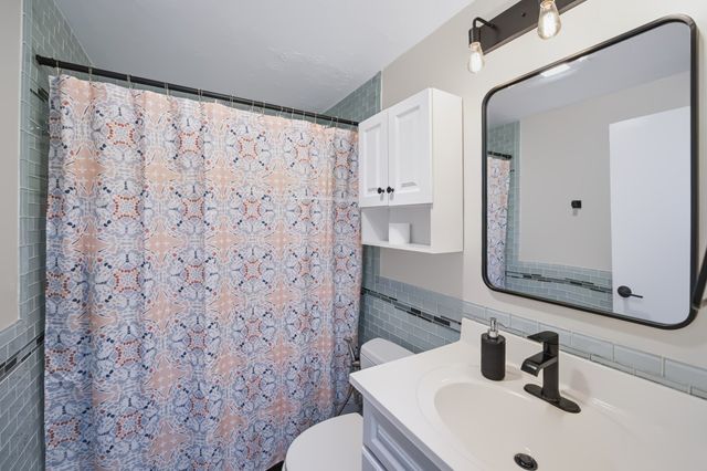 215 Winter St 3P, Weymouth, MA 02188