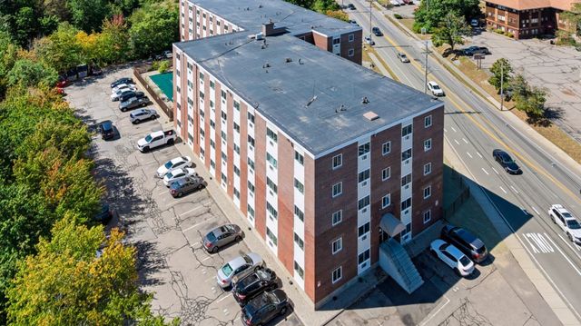 215 Winter St 3P, Weymouth, MA 02188