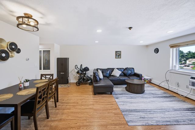 215 Winter St 3P, Weymouth, MA 02188