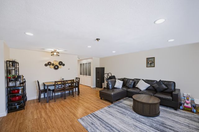 215 Winter St 3P, Weymouth, MA 02188