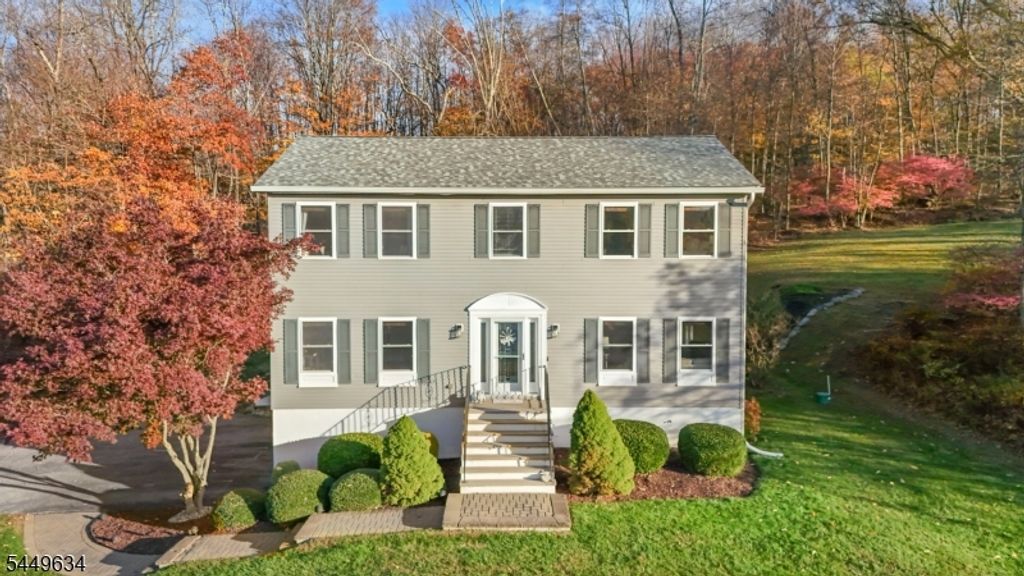 55 Woodland Rd, Franklin Boro, NJ 07416