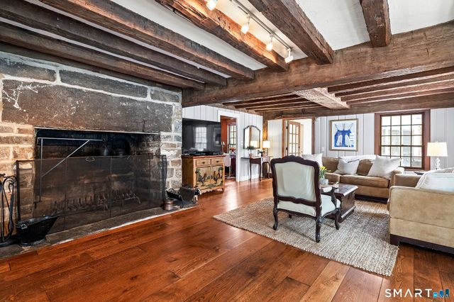 6 Downe Lane, Wilton, CT 06897