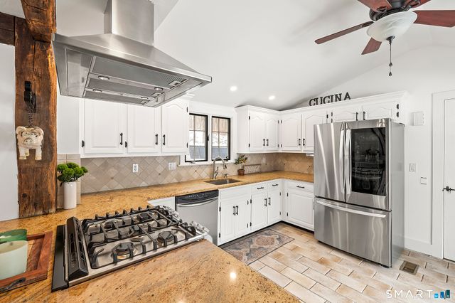 6 Downe Lane, Wilton, CT 06897