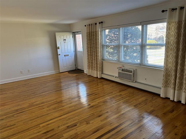 210 Farber Drive 210, West Babylon, NY 11704