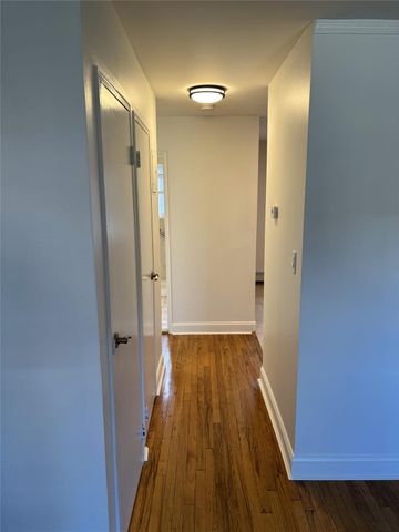 210 Farber Drive 210, West Babylon, NY 11704