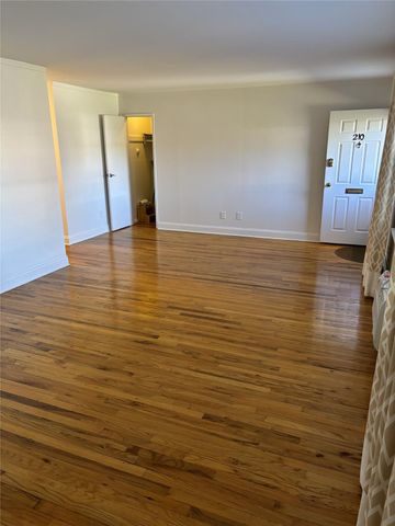 210 Farber Drive 210, West Babylon, NY 11704