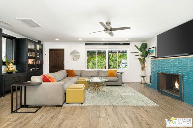 1861 S Palm Canyon Drive, Palm Springs, CA 92264